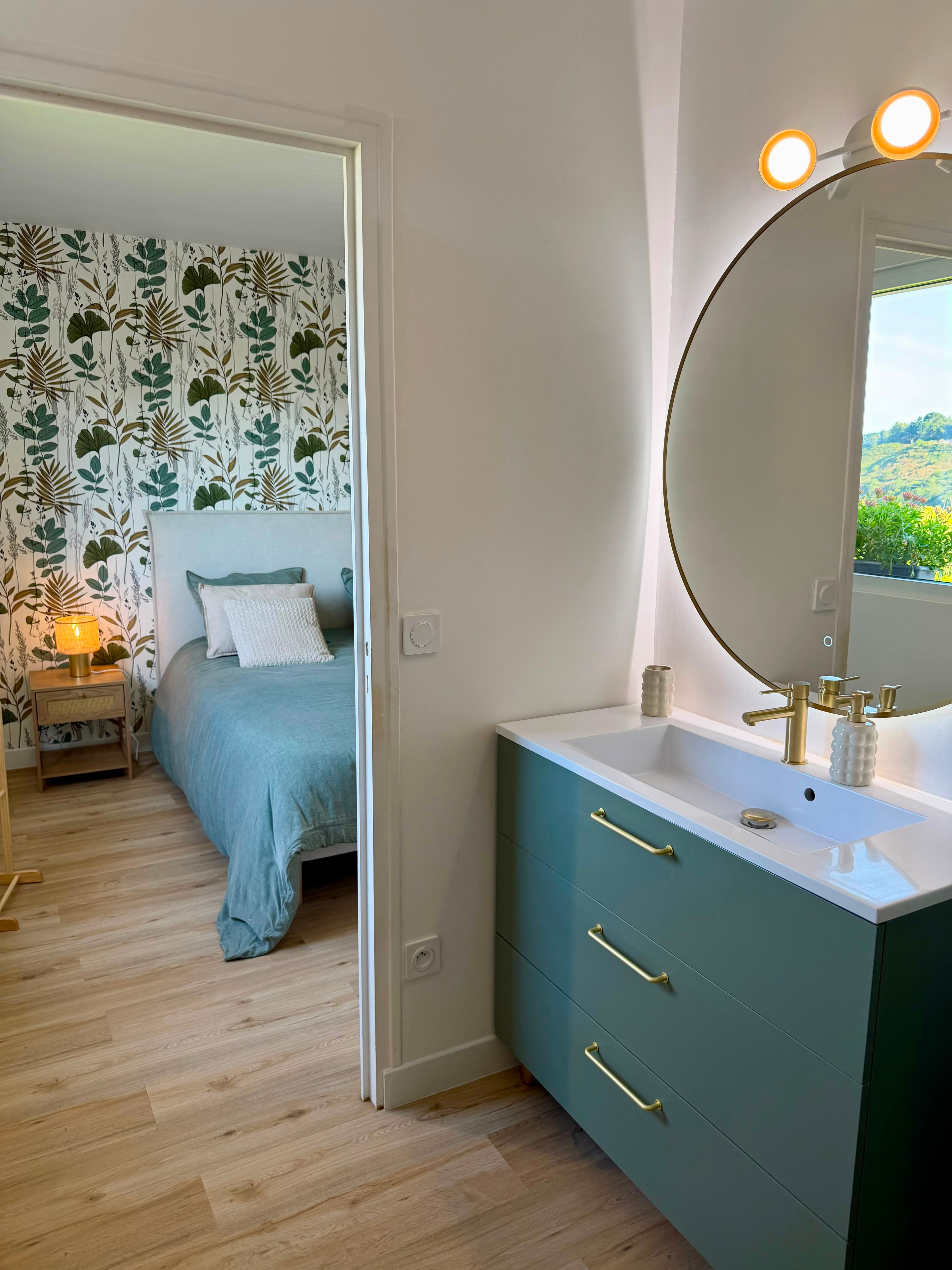 L'Émeraude, entre Mer & Détente | Côte bretonne - 🌿 Chambre 1 – Suite parentale